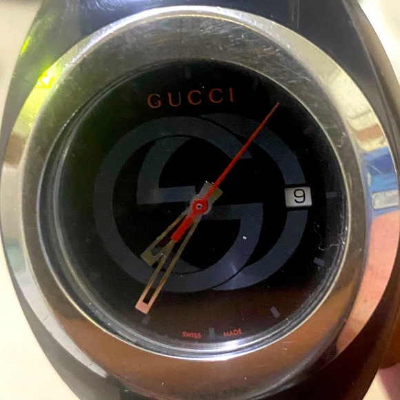 GUCCI Quartz Analog Swiss Watch - Picture 1 of 4